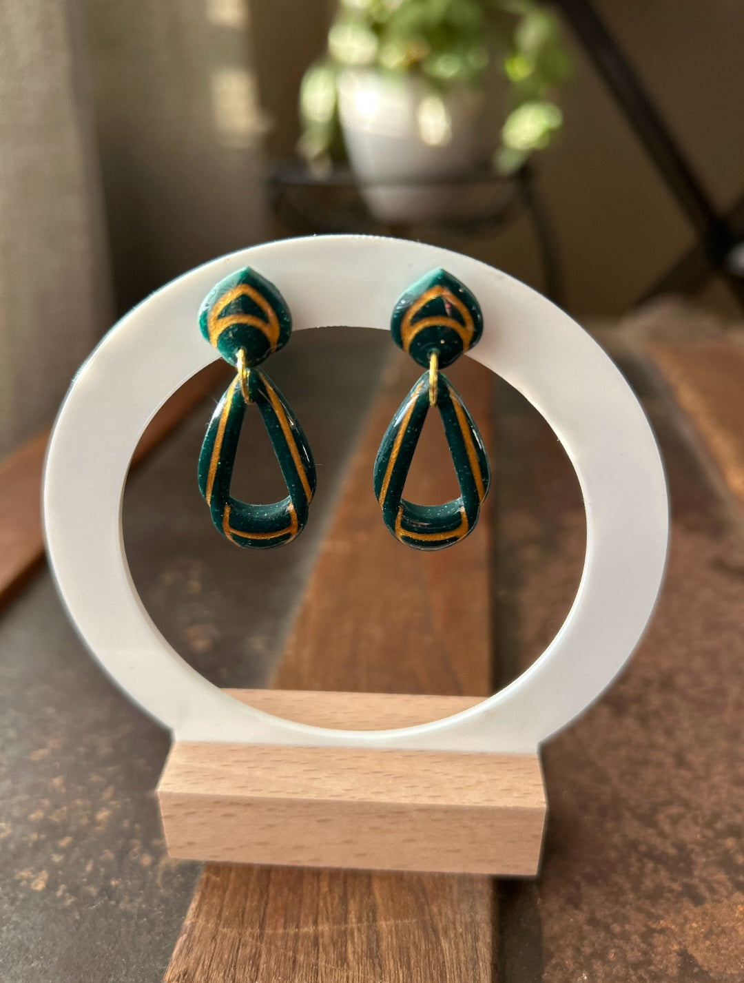 Teardrop Forest Green & Gold | Dangle Earrings